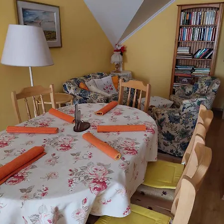 With A - C In 55117 Appartement